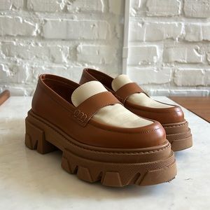 Sz 36 Aloha Brown & white lug heeled platform loafers
